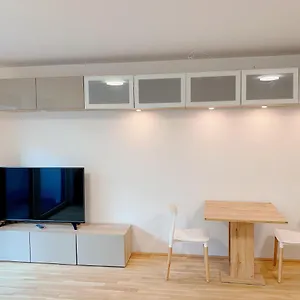https://u1-old-danube-city-apartment-2.vienna-besthotels.com